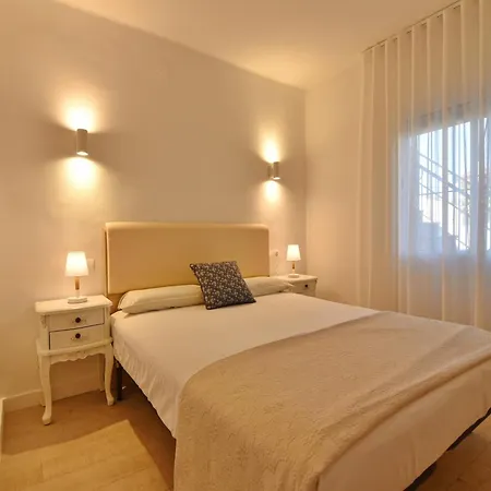 With Views In Costa Brava Apartment L'Escala